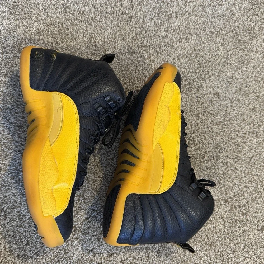 Nike Air Jordan 12 Retro Men Sz 7 Black University Gold Yellow Shoes